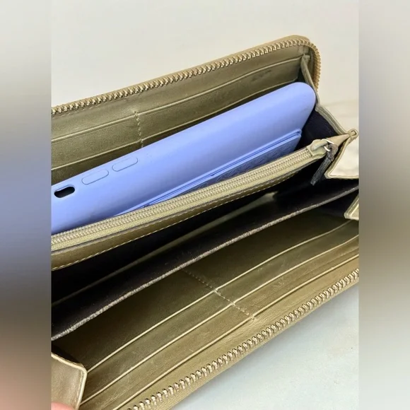 GUCCI GG Imprimé Leather Zip Around Wallet - Picture 6 of 12